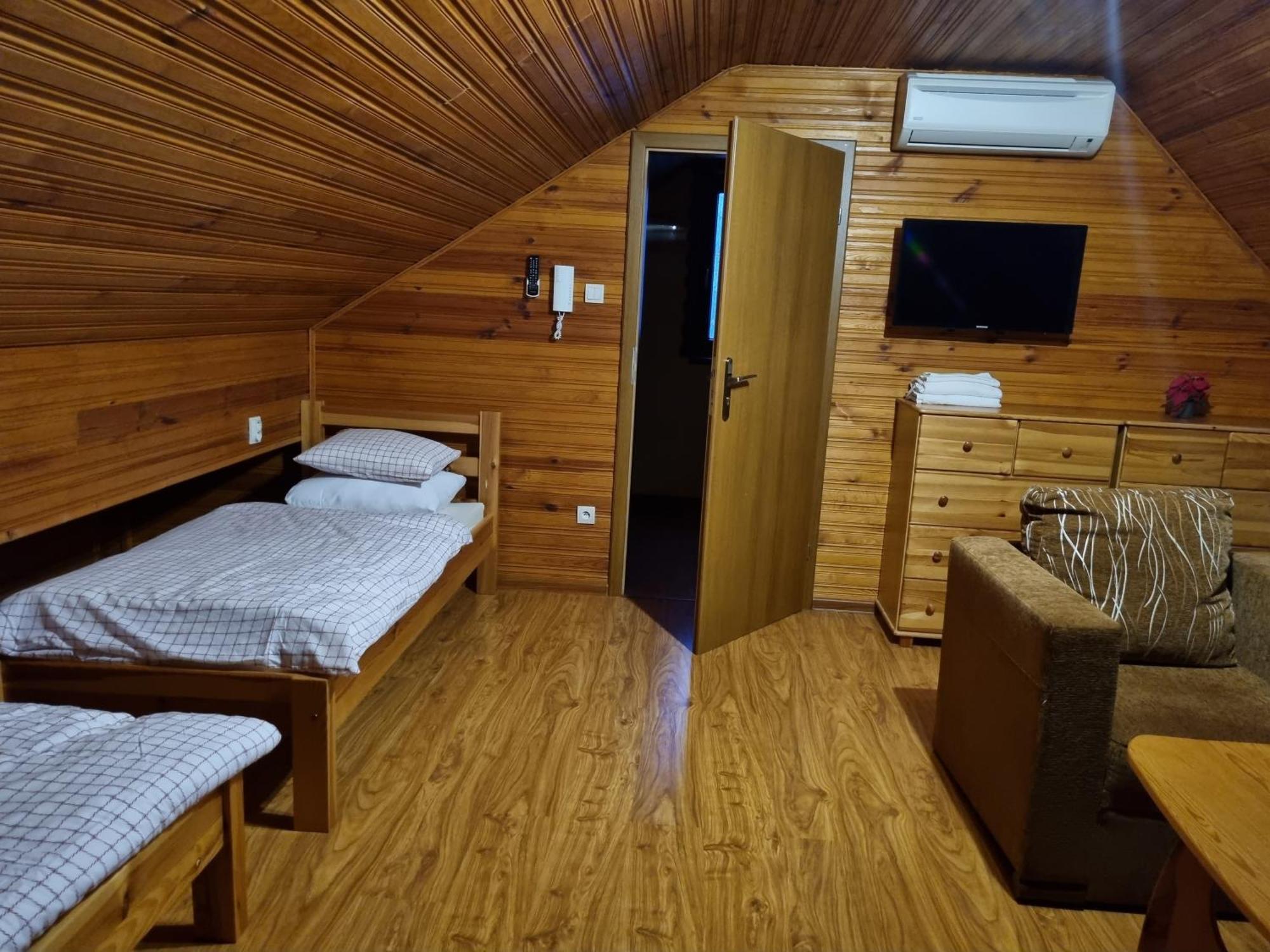 Chata Línia Kokava nad Rimavicou Exterior foto